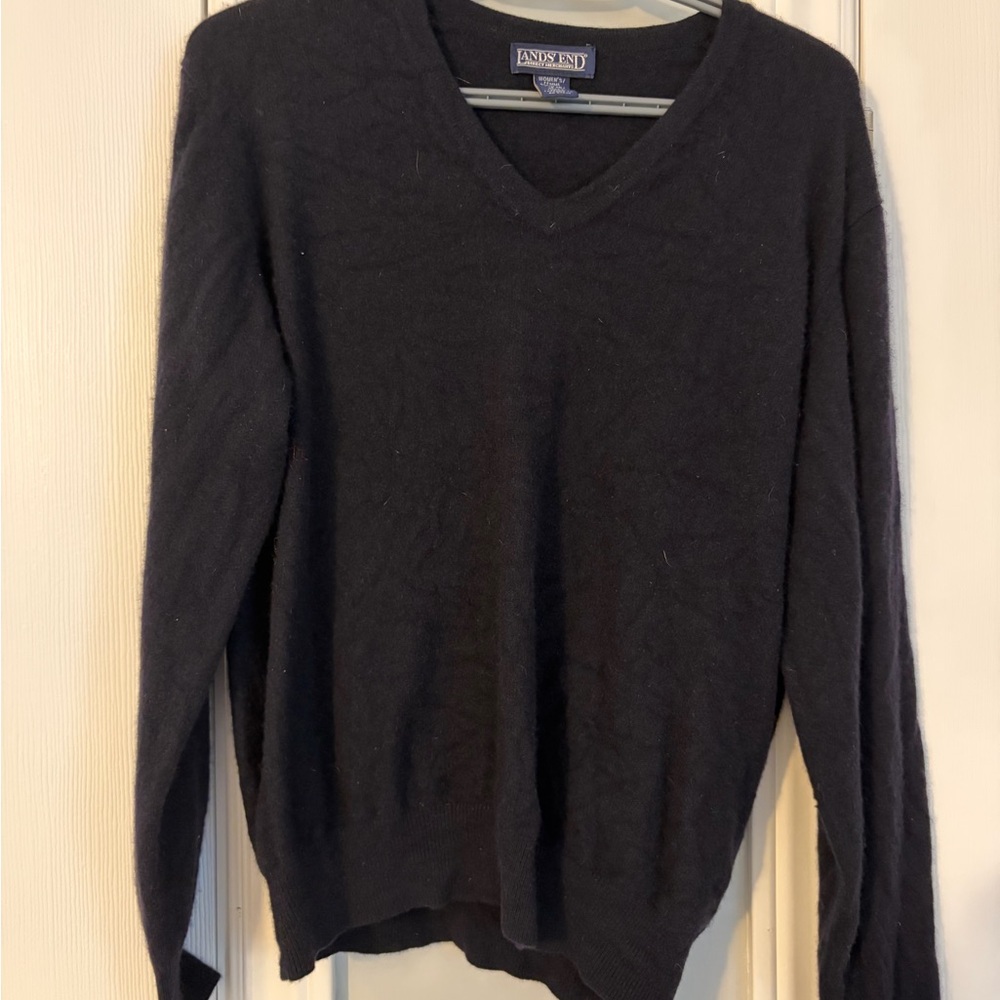 Lands' End Women’s Cashmere Dark Navy Blue V-Neck Sweater Size Medium